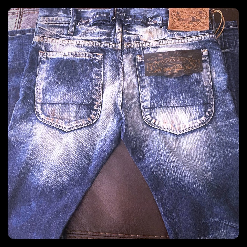 Men’s third & army jeans